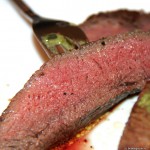 Striploin steak с зеленым маслом